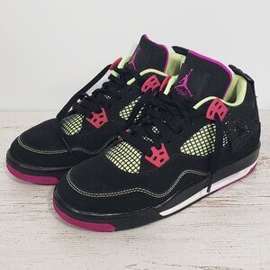 Air Jordan 4 Retro GS “Fuchsia” – Size 6Y
